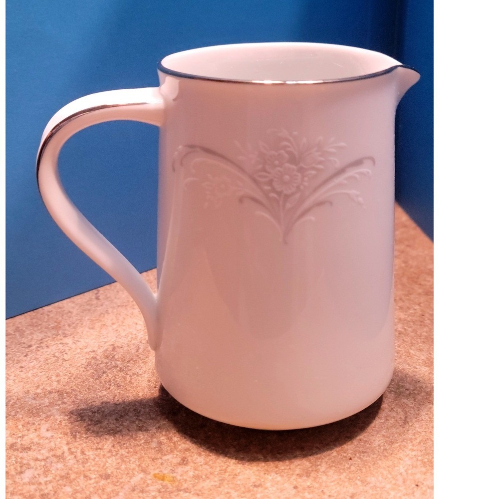 Noritake Casablanca Creamer White Embossed Floral Platinum Trim Porcelain 4 inch
